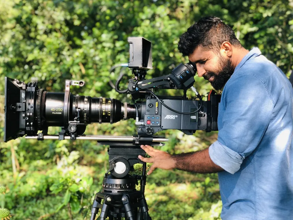 From Hollywood to Streaming Why Anamorphic Lenses Remain in Demand.webp